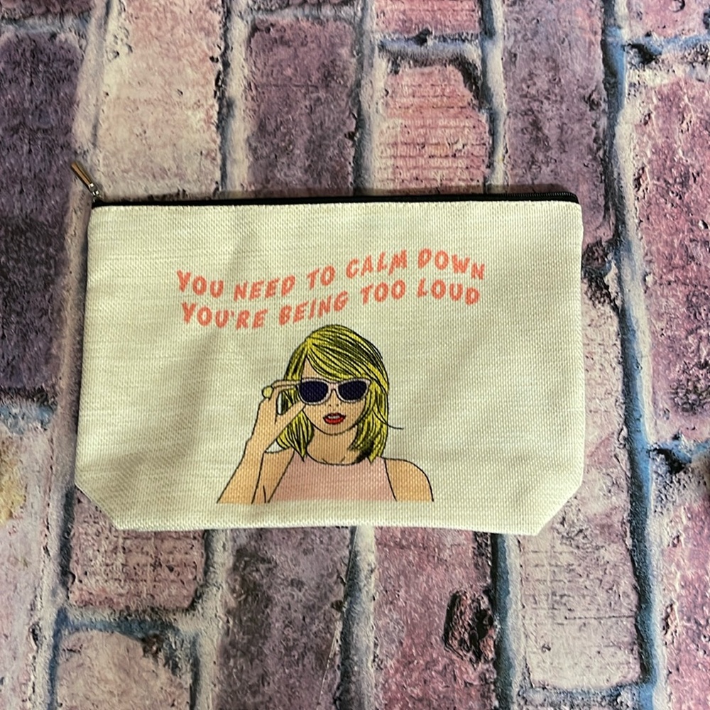 Make up bag looks like Taylor Swift, 9.5” x 6.5”